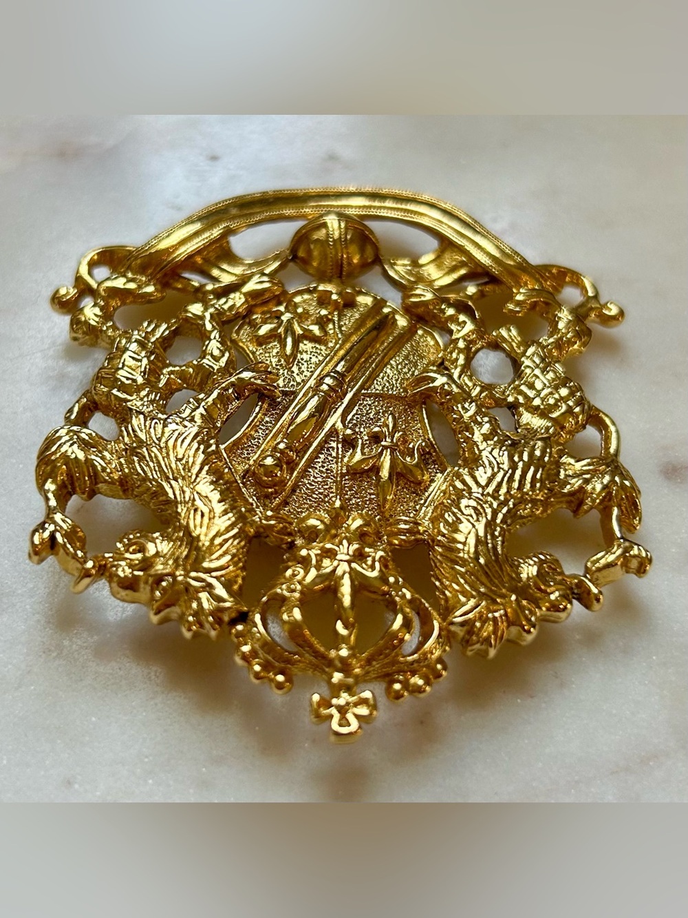 Vintage Joan Rivers Heraldic Crest Brooch RARE Griffins Dragon Lions - Picture 4 of 15